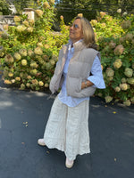 Load image into Gallery viewer, Corduroy Short Puffy Vest
