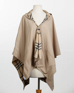 Load image into Gallery viewer, Camel &amp; Plaid Water-repellent, Reversible RAINRAP
