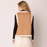 Load image into Gallery viewer, Suede Sherpa Outlined Vest
