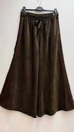 Load image into Gallery viewer, Wide flowing trousers with elasticated waistband
