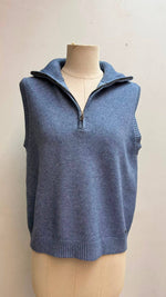 Load image into Gallery viewer, Sleeveless knit pullover with zip-up stand collar

