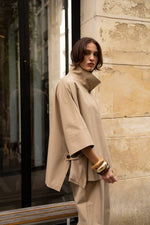 Load image into Gallery viewer, Short trench-style cape jacket, batwing style from Paris
