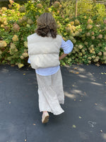 Load image into Gallery viewer, Corduroy Short Puffy Vest
