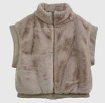 Load image into Gallery viewer, Boxy Faux Fur Vest
